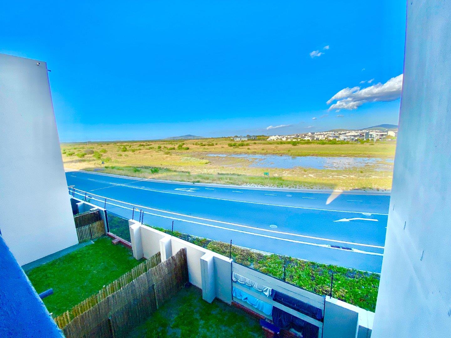 2 Bedroom Apartment / flat for sale in Parklands North 99 Tyrall