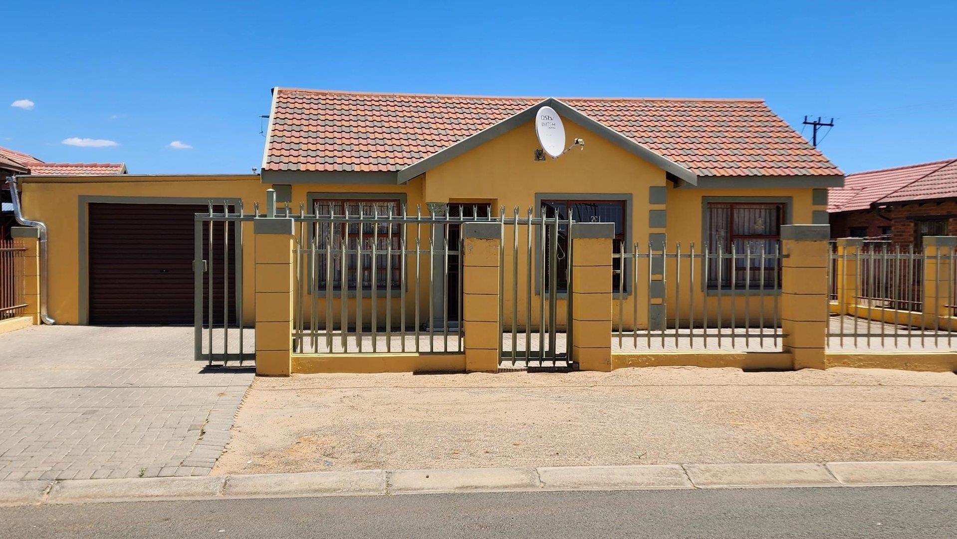 Mandela View, Bloemfontein Property Houses for sale in Mandela View