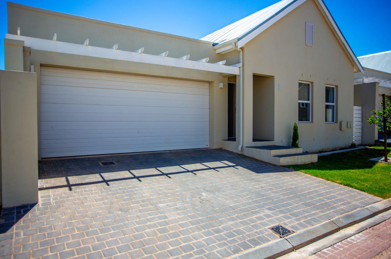 3 Bedroom House for sale in Langeberg Ridge P24114582582