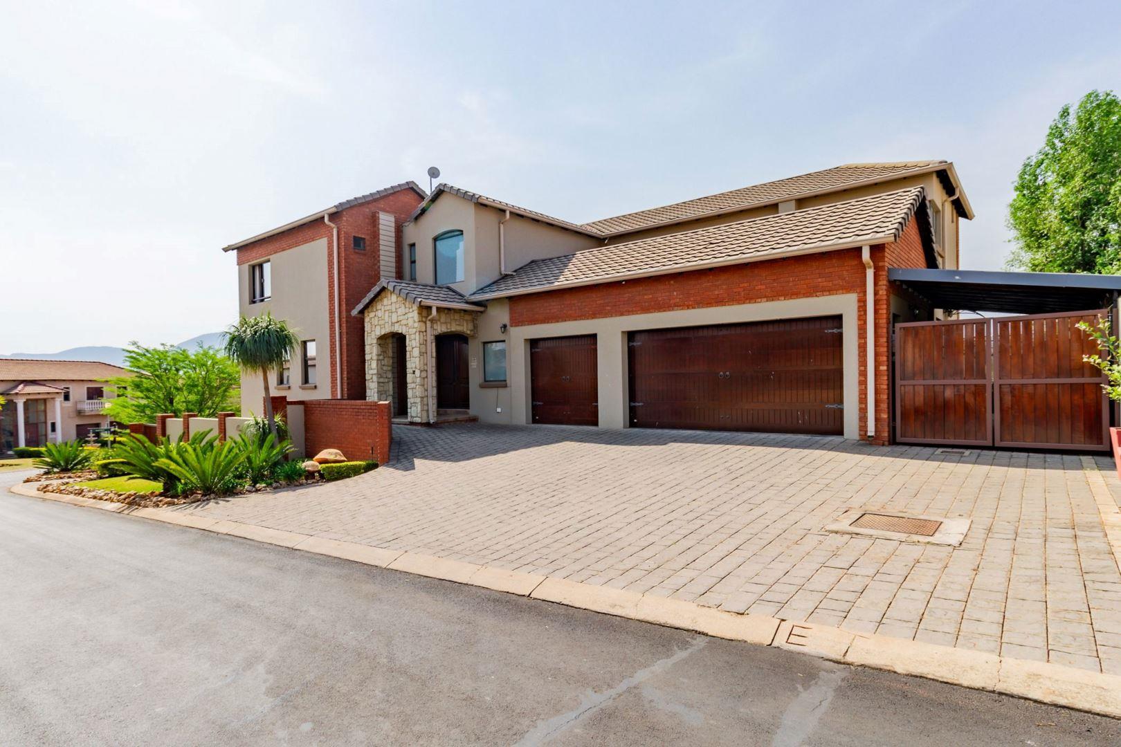 5 Bedroom House for sale in Xanadu Eco Park 162 Camel Thorn Road