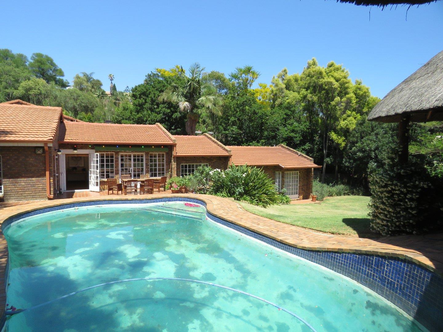 4 Bedroom House for sale in Waterkloof Heights P24113528903