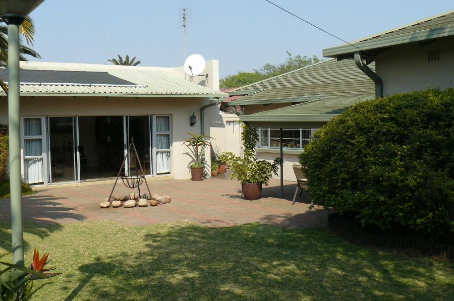 9 Bedroom House for sale in Witbank Central P24113528985