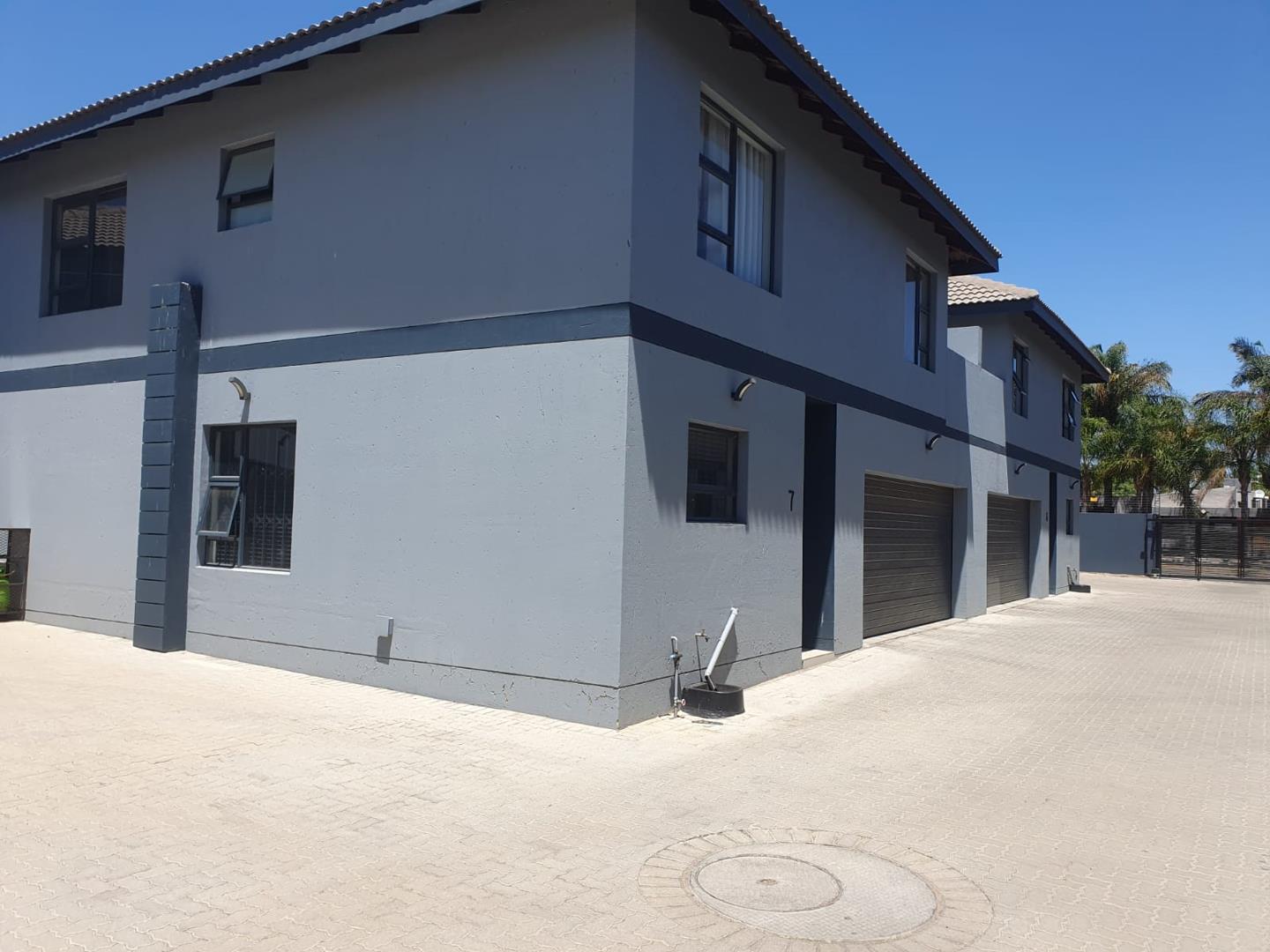 3 Bedroom Townhouse for sale in Edenvale Central 3 6t On Fourth P24