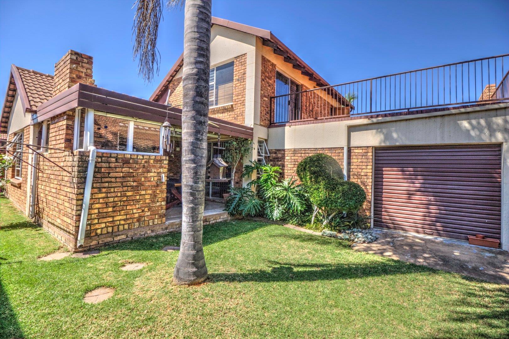 4 Bedroom House for sale in Allen Grove 10 Saxon Lofts, Primrose