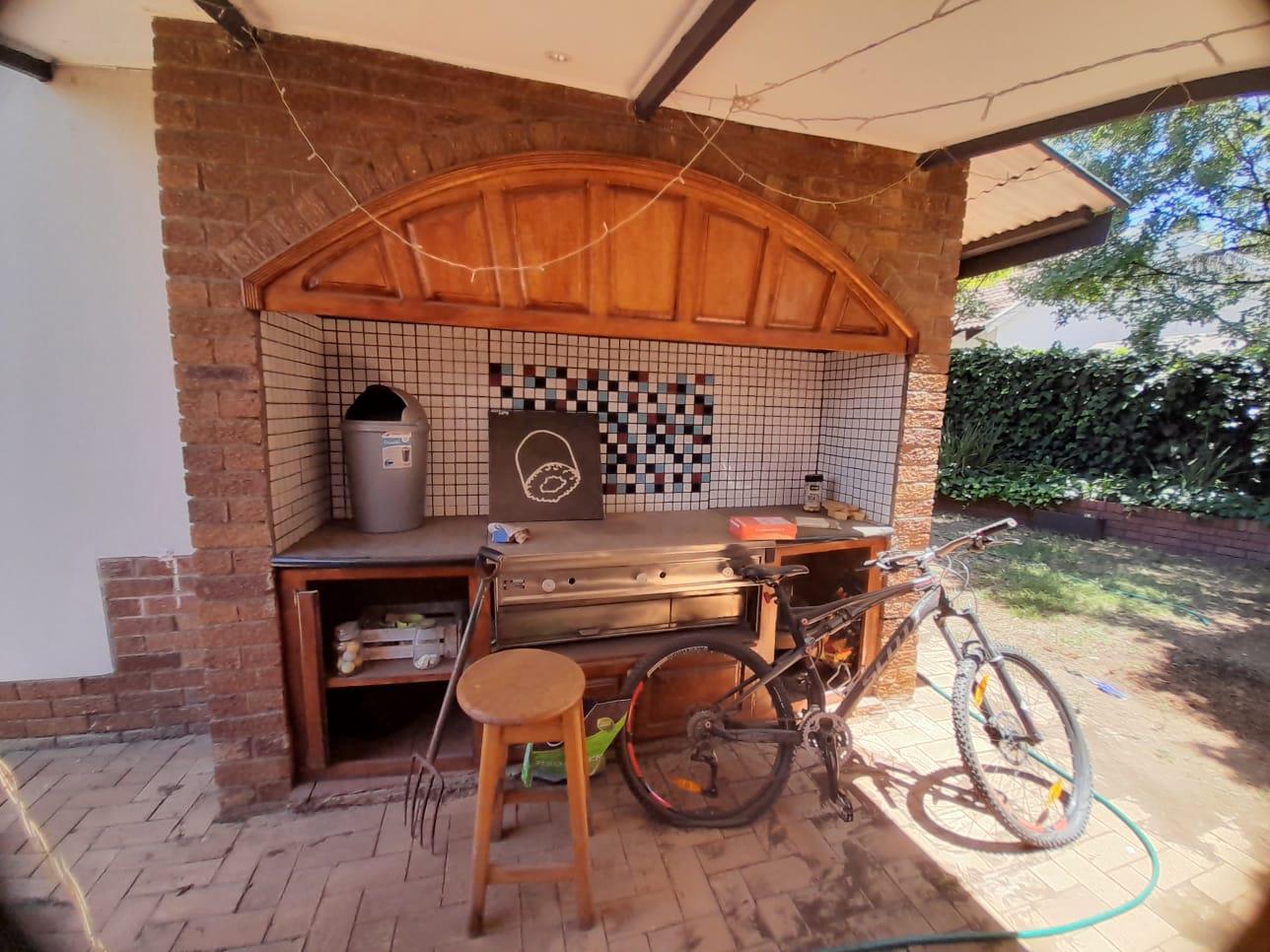 Menlo Park Property Property and houses to rent in Menlo Park