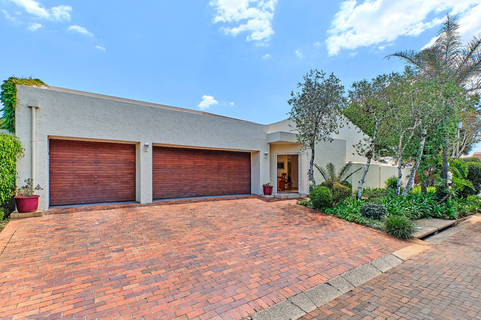 3 Bedroom House for sale in Inanda P24113531141