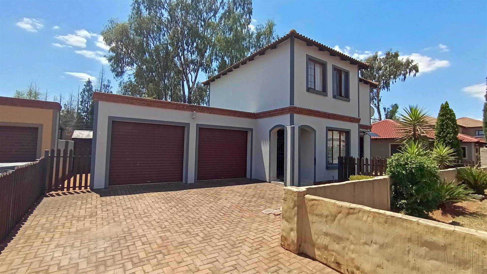 3 Bedroom House for sale in Southdowns Estate P24113378166