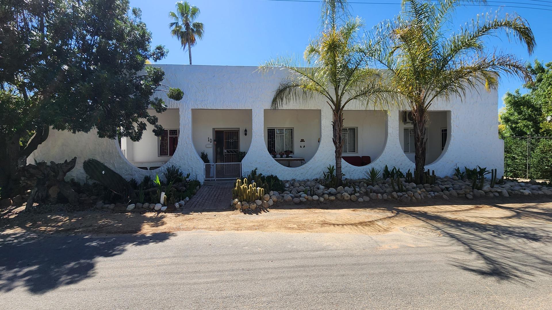 3 Bedroom House for sale in Porterville 10 Du Toit Street P24113532713