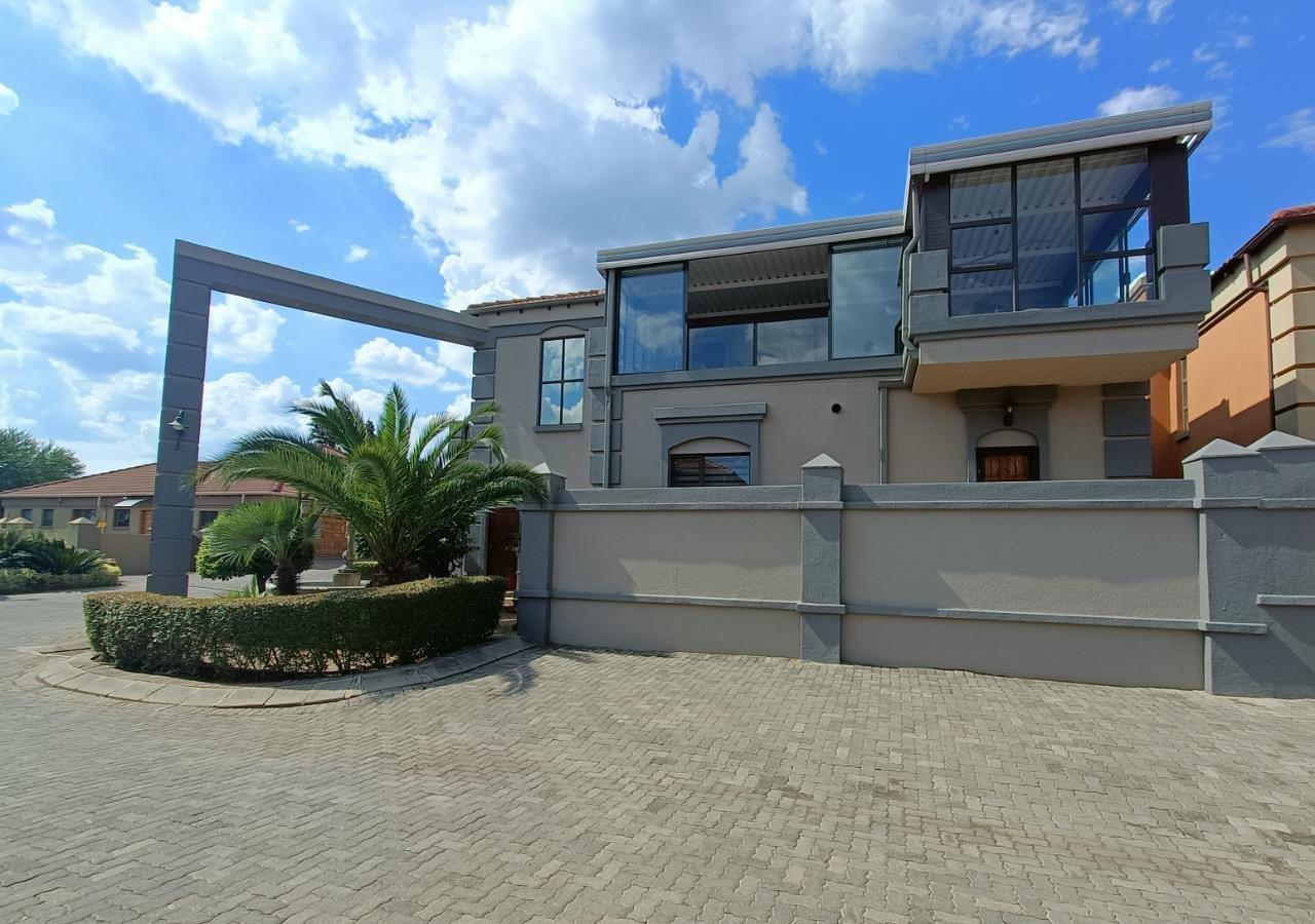 Vanderbijlpark Sw 5 Property Townhouses to rent in Vanderbijlpark Sw