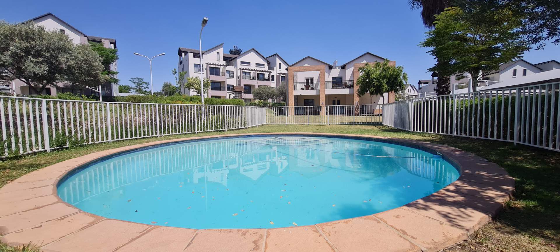 1 Bedroom Apartment / flat for sale in Fourways Gardens P24114540745