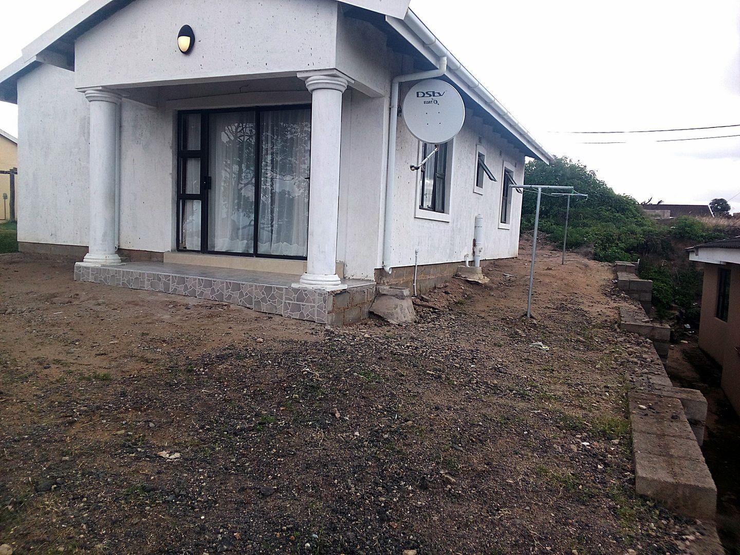 2 Bedroom House for sale in Lovu P24113533149