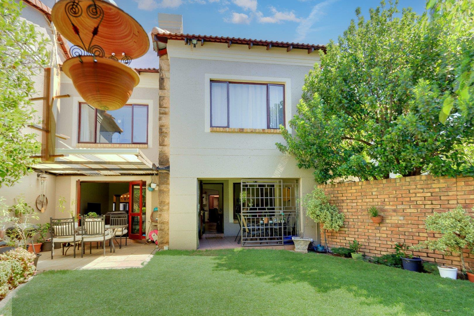 4 Bedroom Townhouse for sale in Craigavon P24113844982