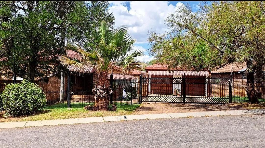 Monument Park Property Property and houses for sale in Monument Park