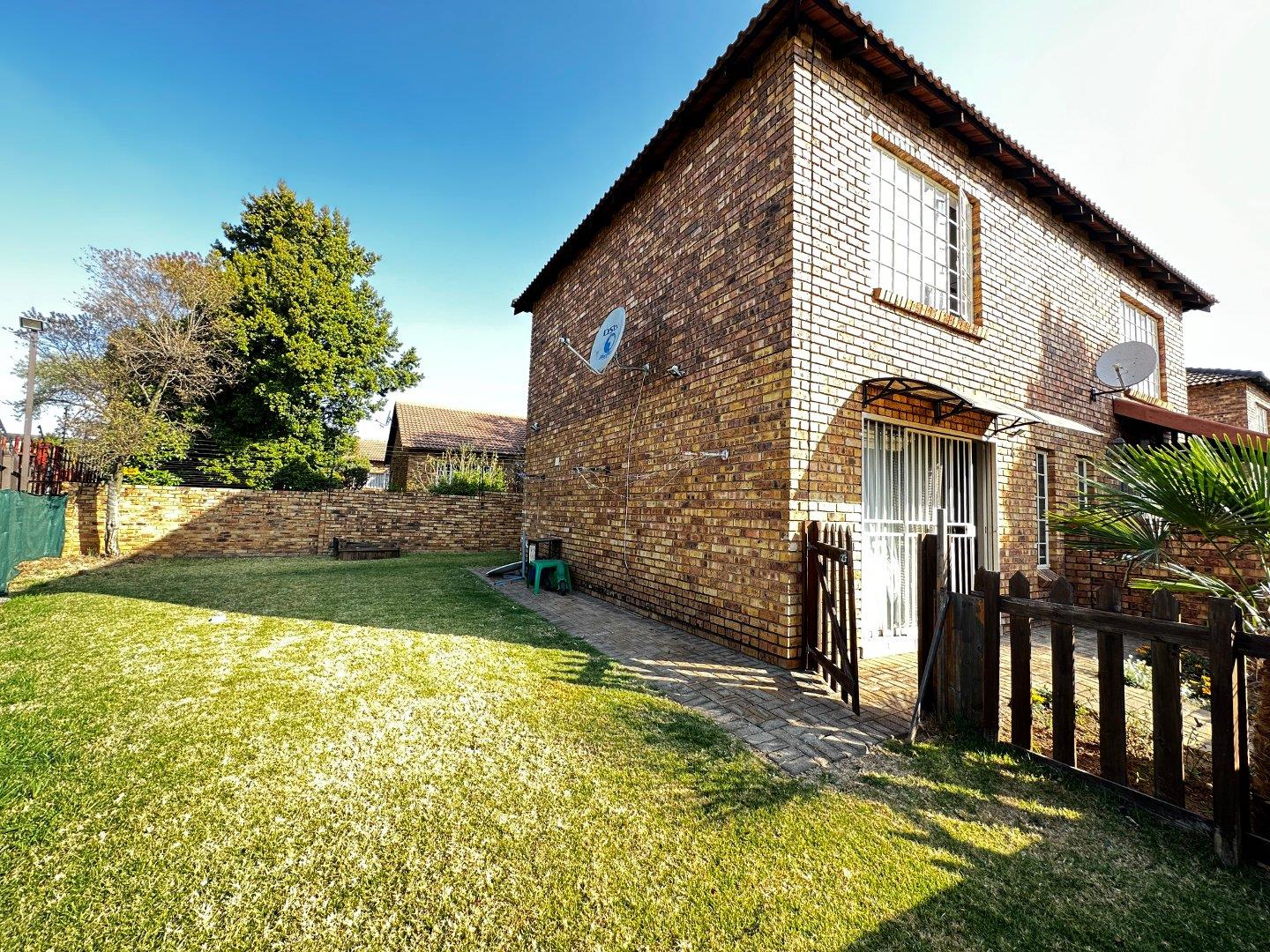 Wilgeheuwel Property Townhouses for sale in Wilgeheuwel Property24