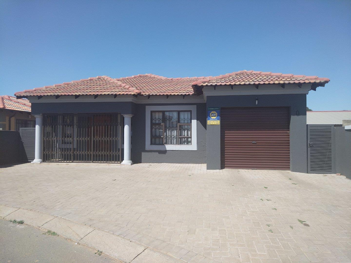 3 Bedroom House for sale in Vanderbijlpark CE7 P24113535064