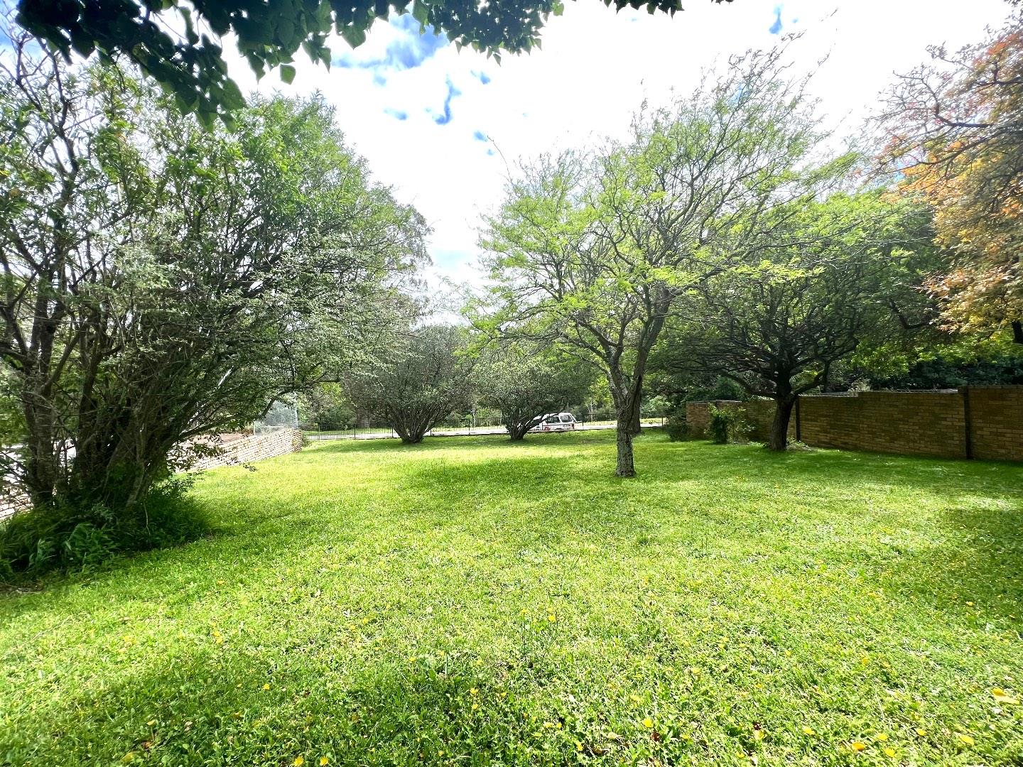 Vacant land / plot for sale in Weybridge Park P24113535671