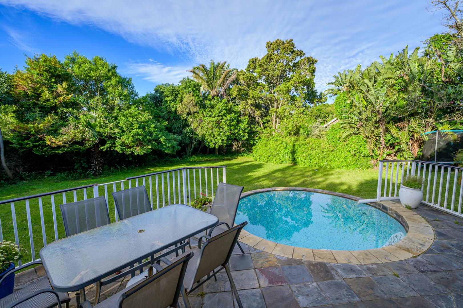 Weybridge Park Property Property and houses for sale in Weybridge