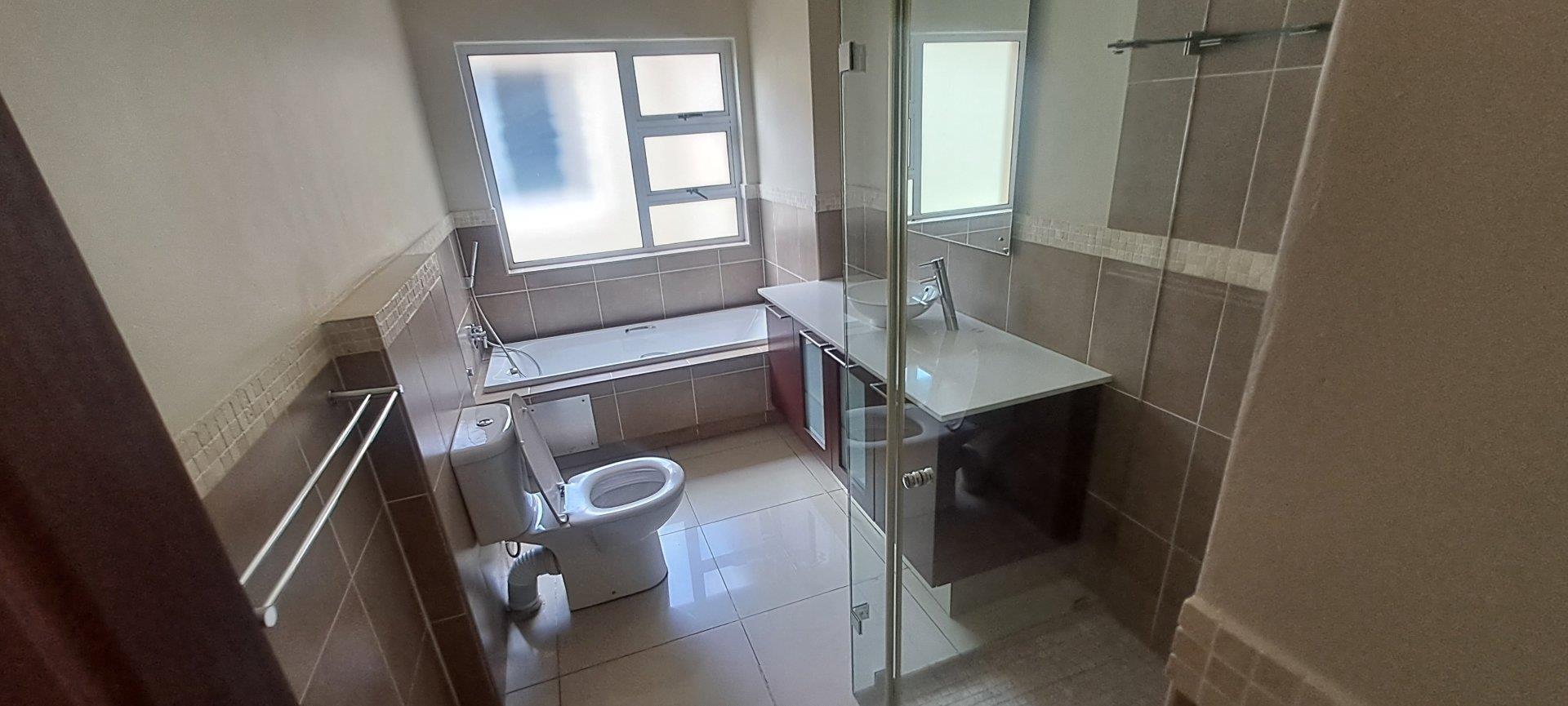 River Club, Sandton Property Property and houses to rent in River