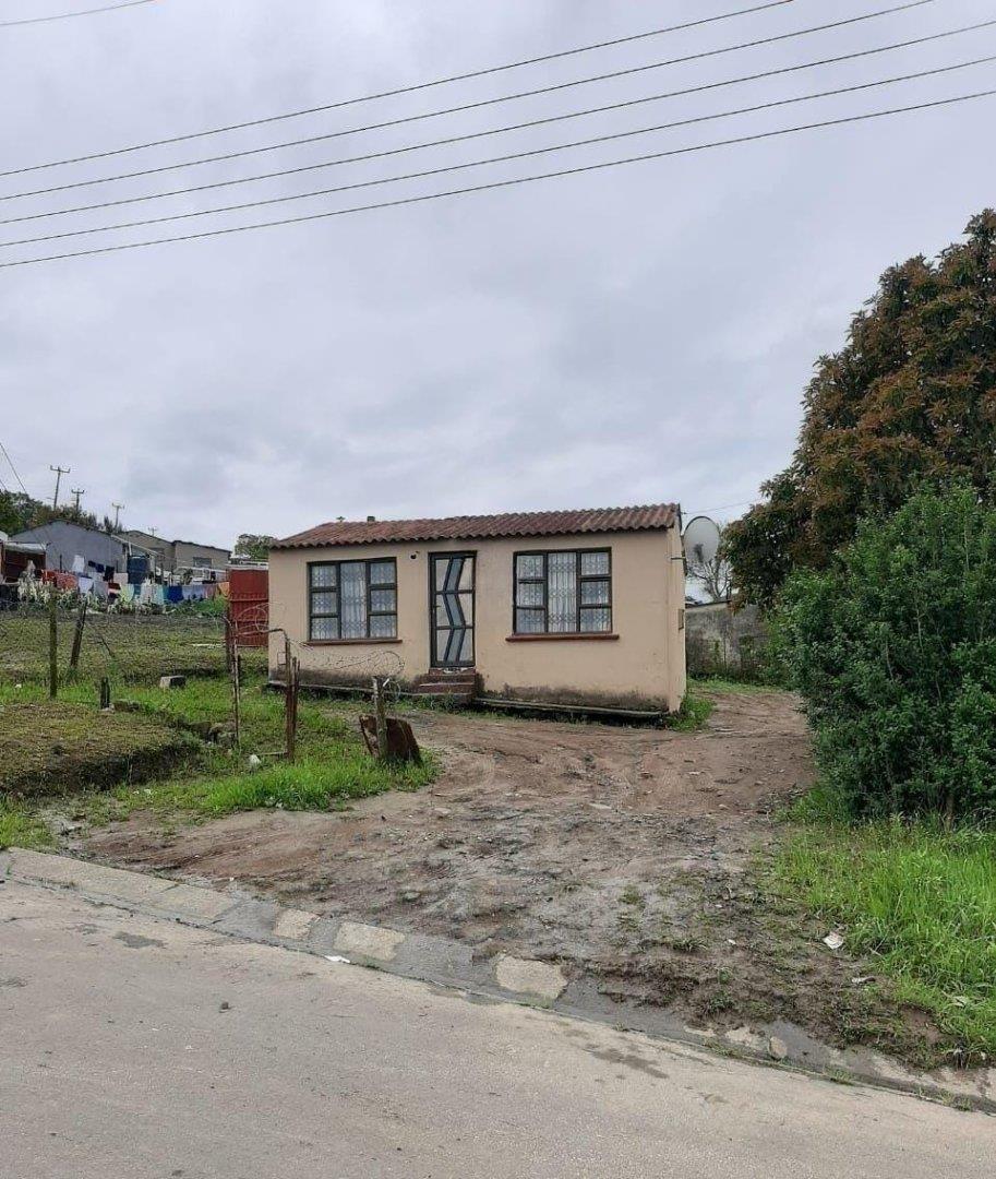 2 Bedroom House for sale in Mdantsane Nu 2 P24113536869