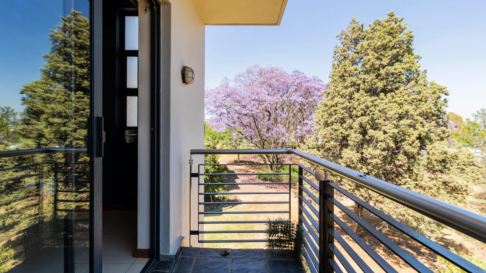 Jackal Creek Golf Estate Property Property and houses to rent in