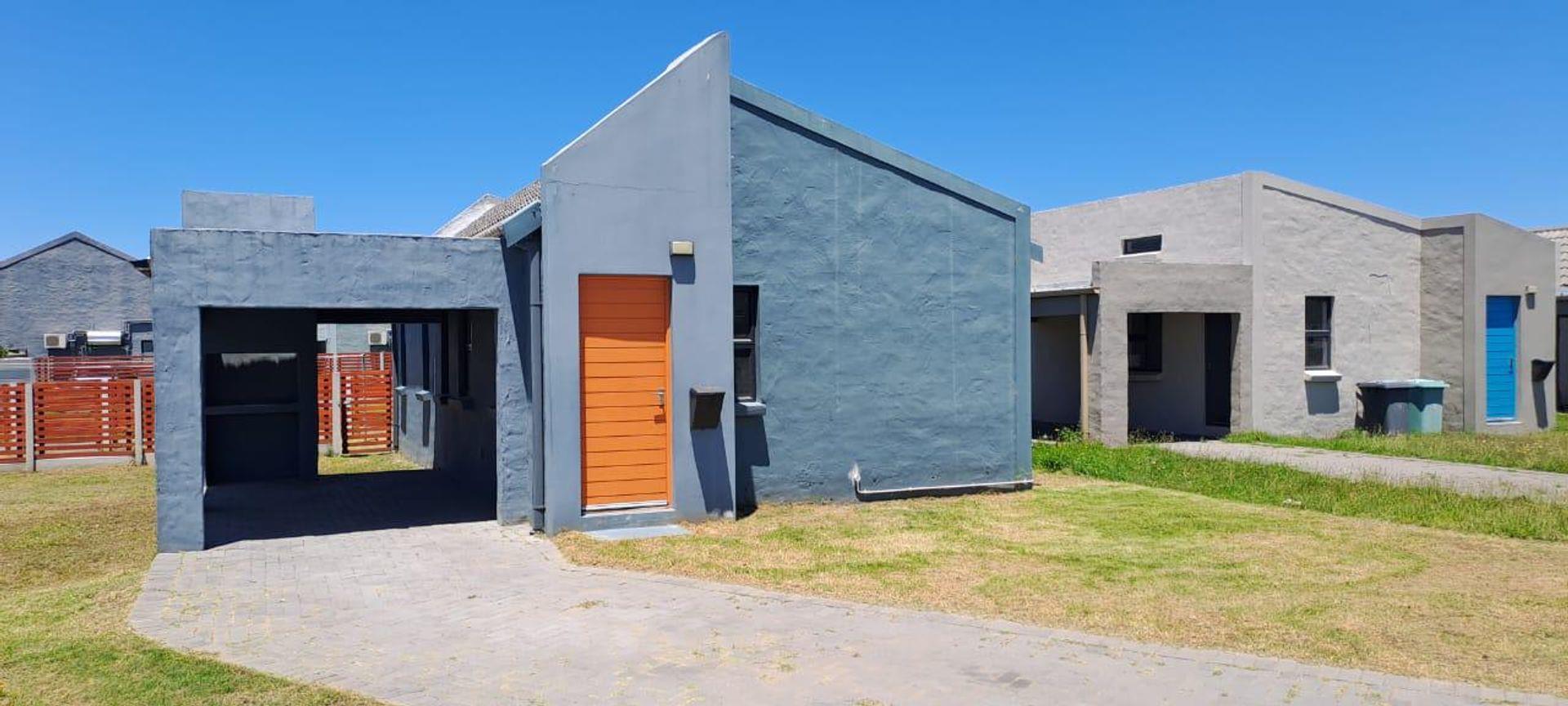 3 Bedroom Townhouse to rent in Parsonsvlei 5348/5361 Fourleaf Estate