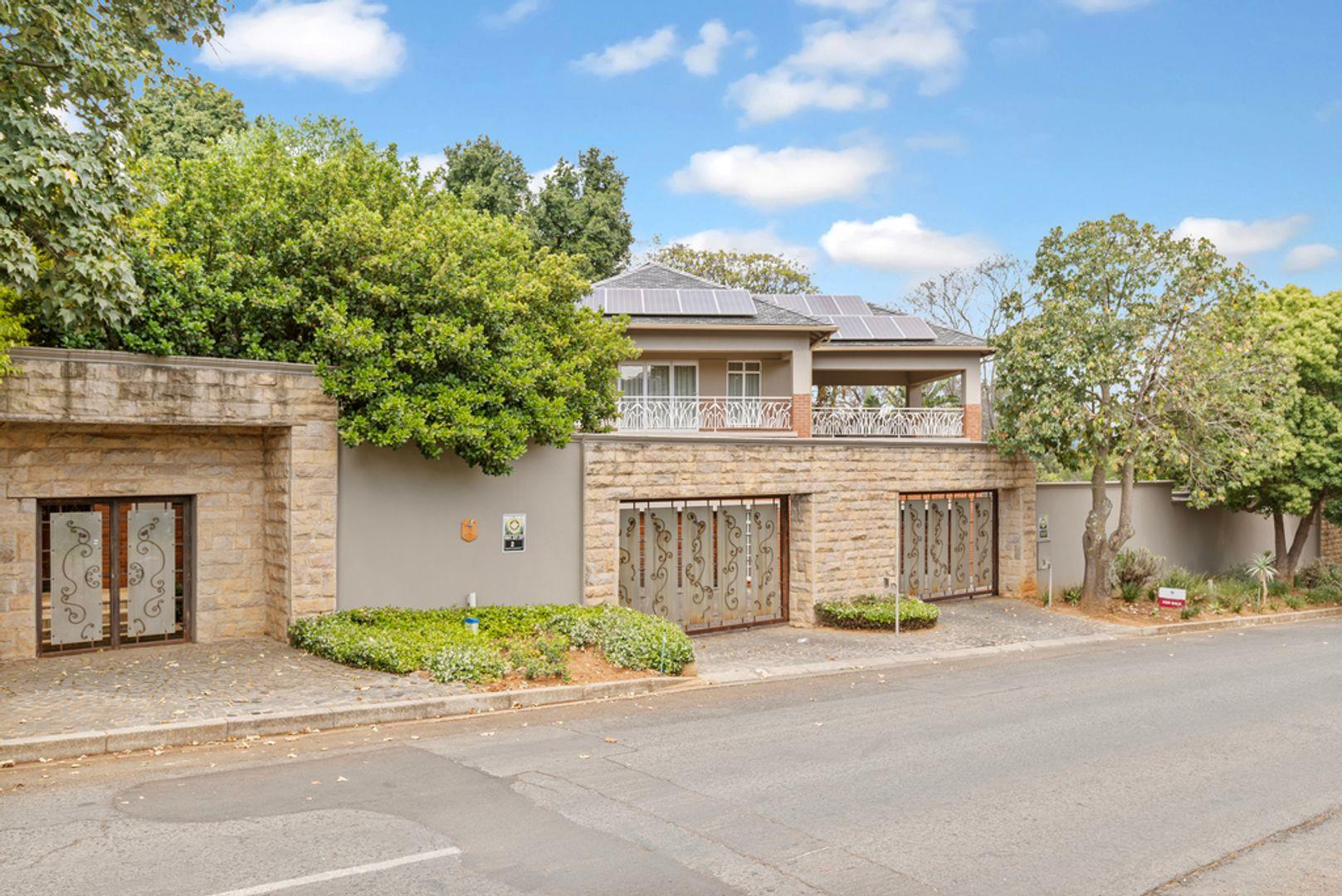 4 Bedroom House for sale in Melrose P24113538852