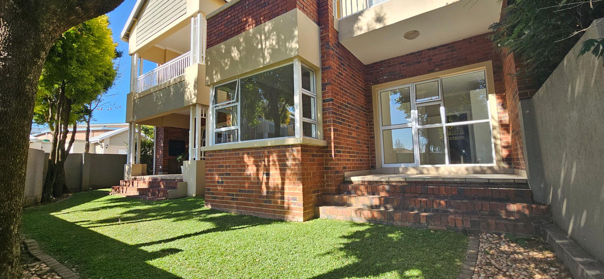 Greenstone Hill Property Apartments / flats for sale in Greenstone