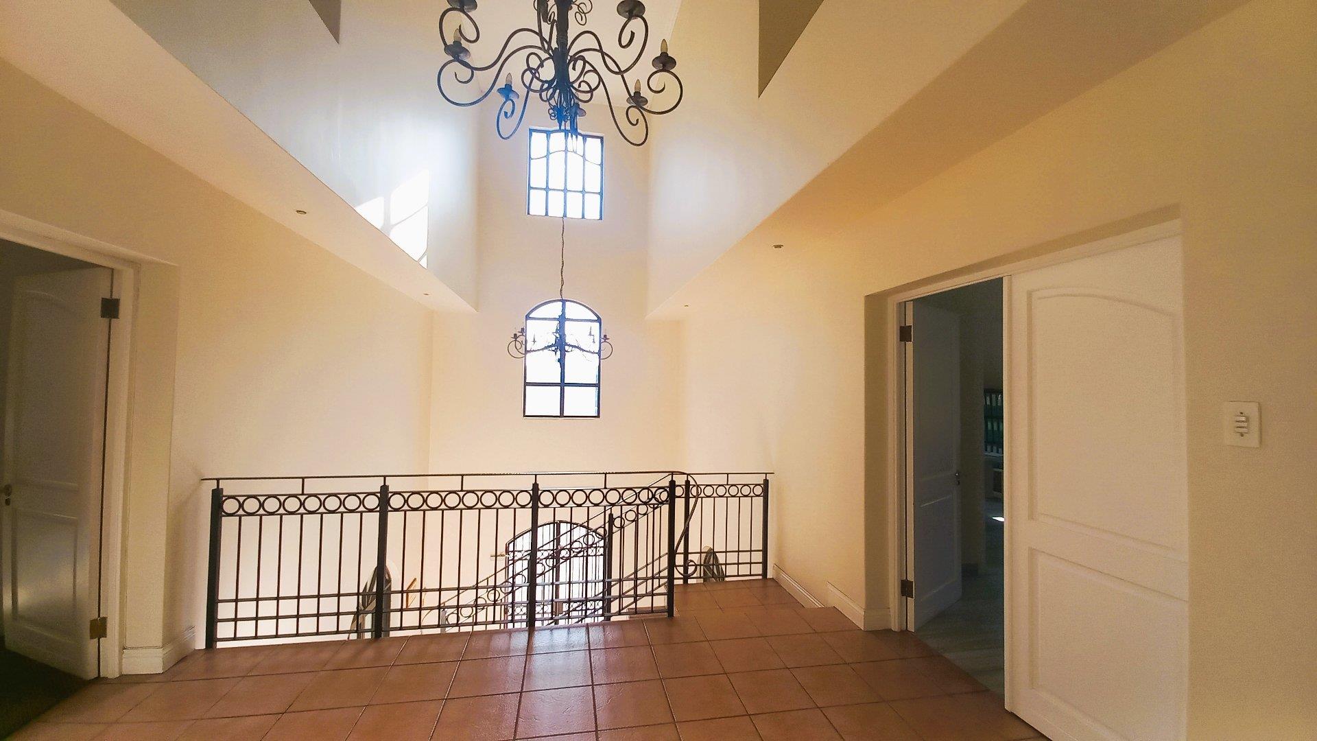 Commercial property to rent in Bedfordview P24113540363