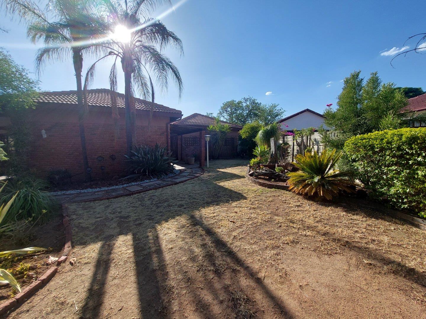 4 Bedroom House for sale in Bela Bela P24113541086