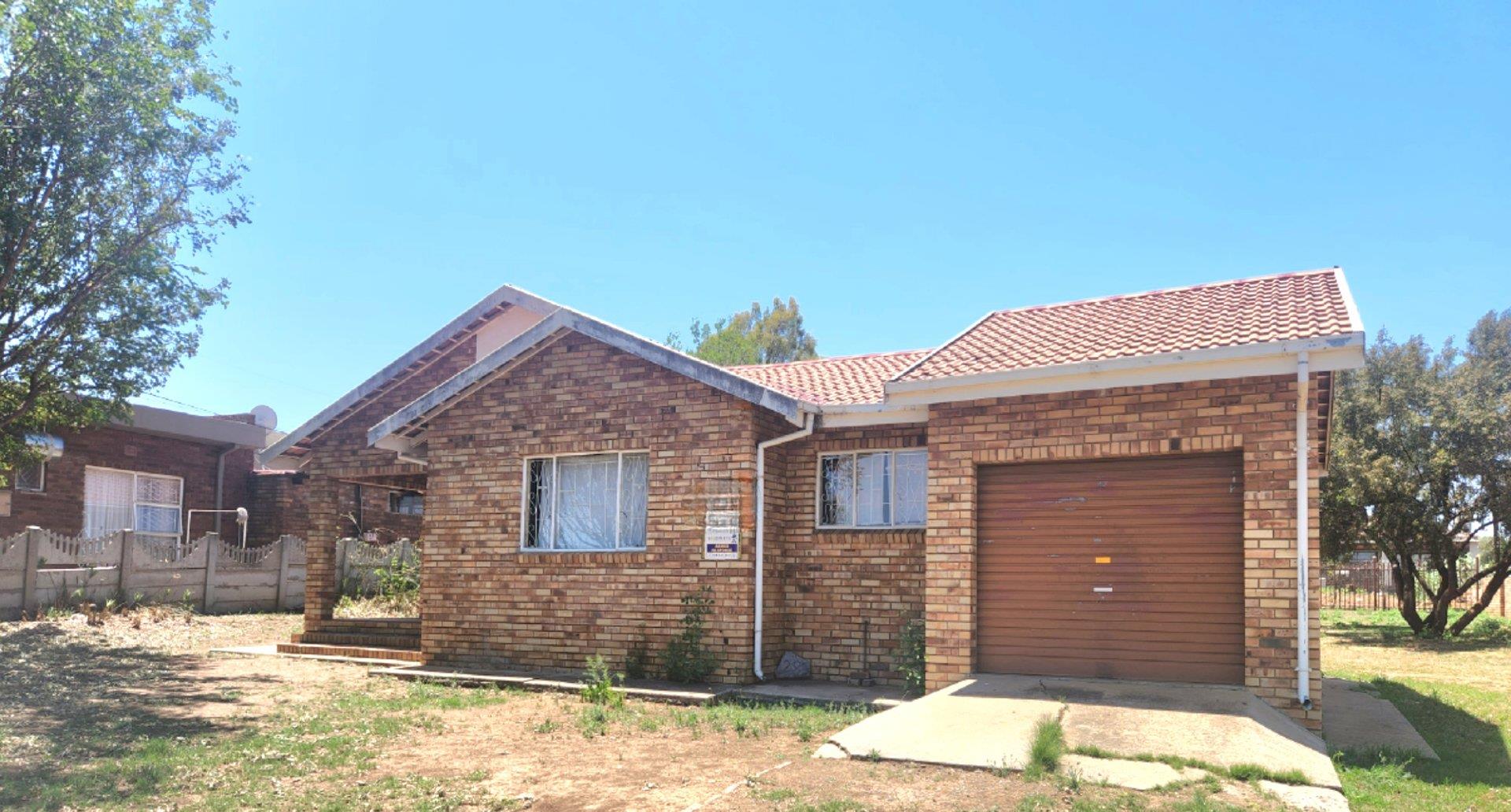 3 Bedroom House for sale in Lichtenburg P24113541782