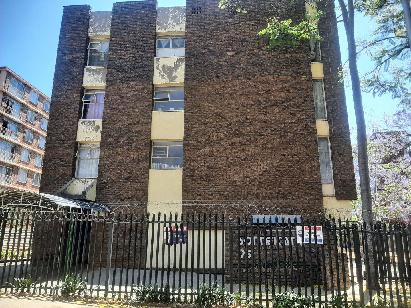 3 Bedroom Apartment / flat for sale in Sunnyside P24113546150