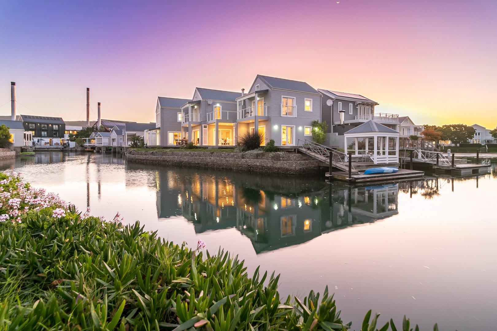 4 Bedroom House for sale in Thesen Islands P24112712976