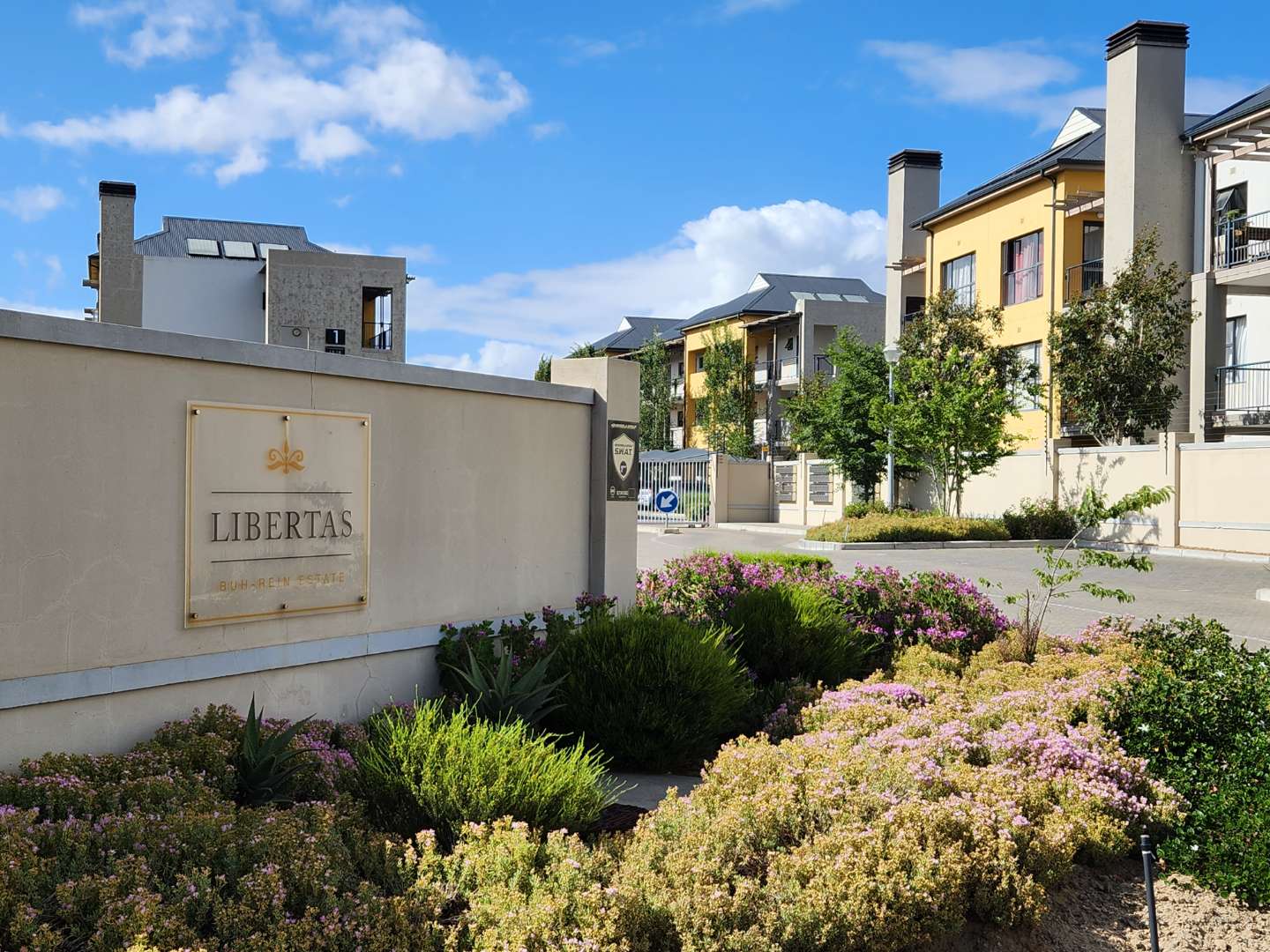 2 Bedroom Apartment / flat for sale in Buh Rein Estate 1 Lanzerac