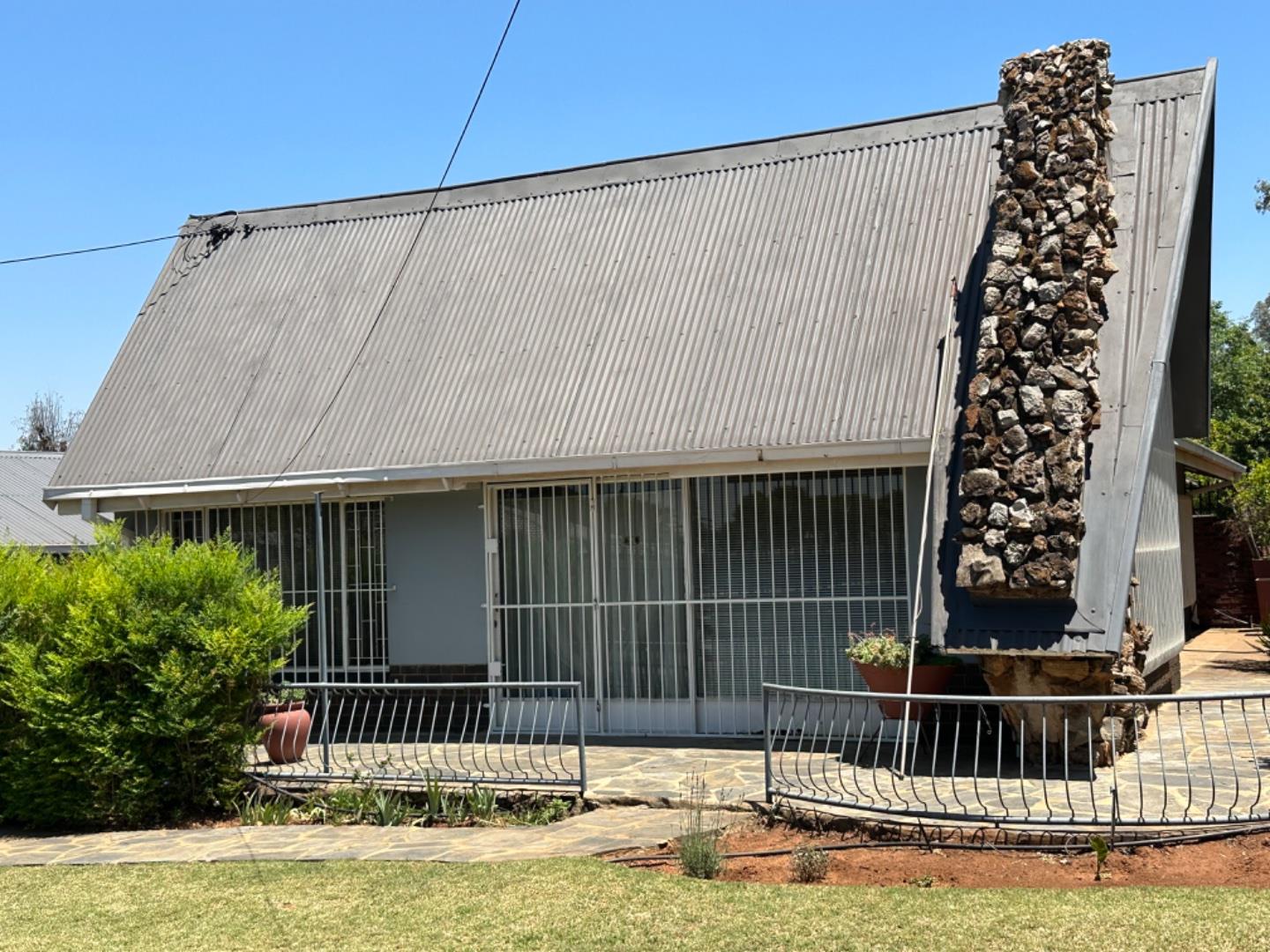 6 Bedroom House for sale in Valhalla P24113550198