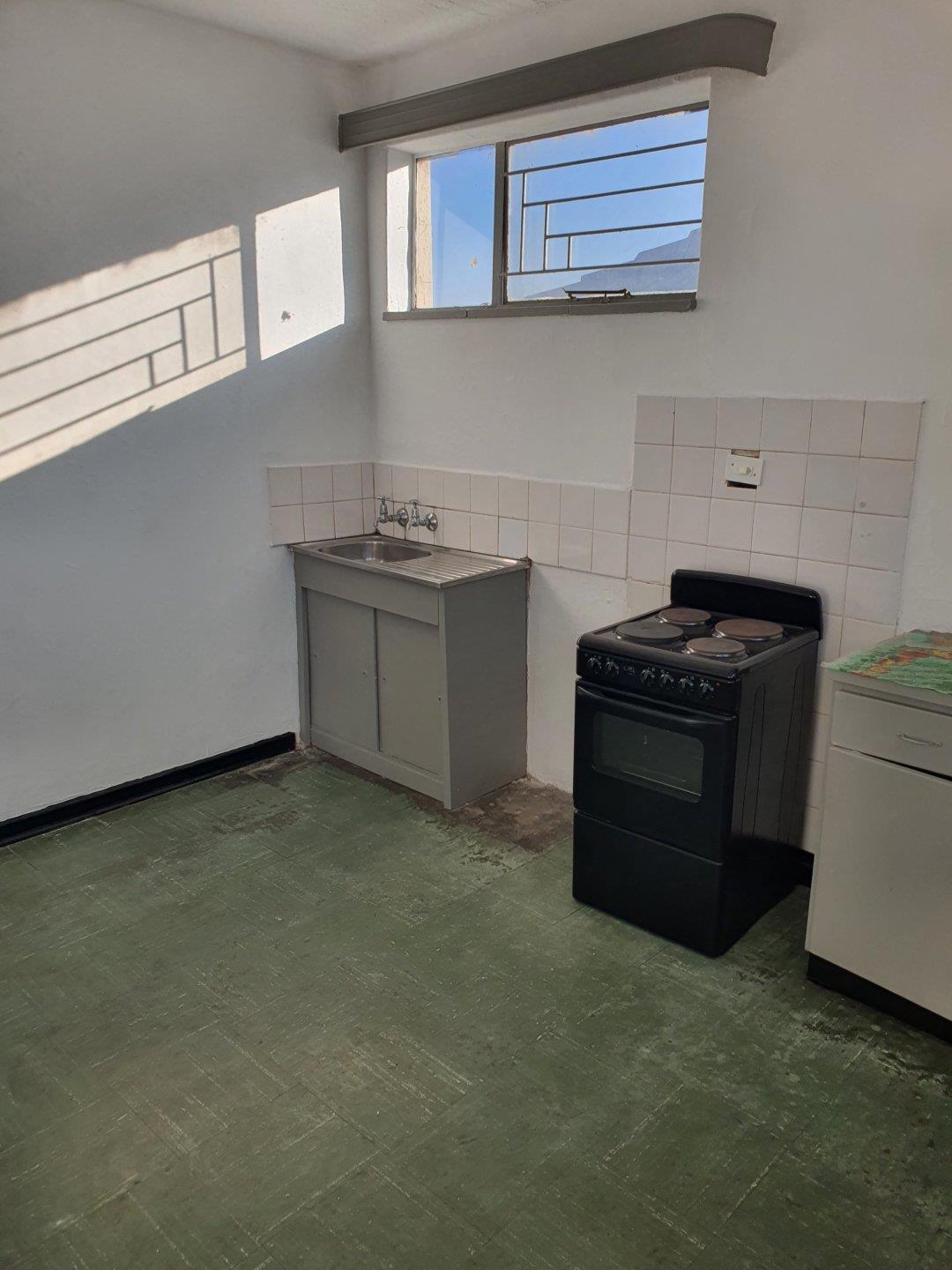 Kempton Park Central Property Apartments / flats to rent in Kempton