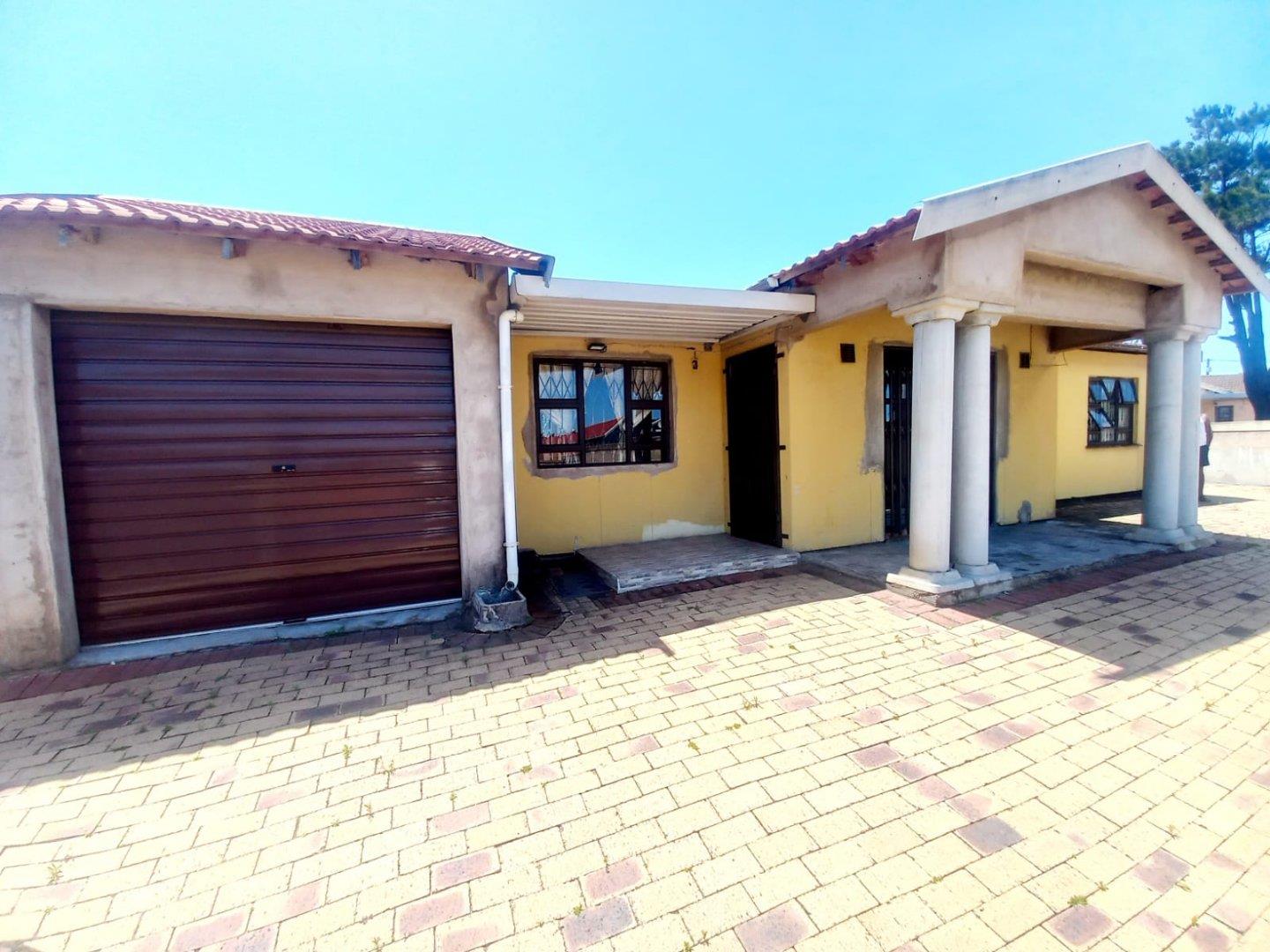 Montclair, Durban Property Property and houses for sale in Montclair