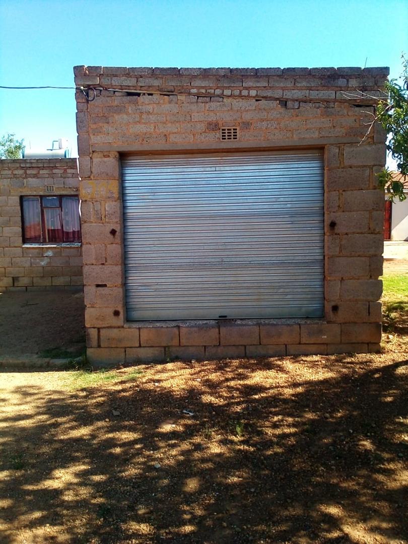 Lawley Estate Property Property and houses for sale in Lawley Estate