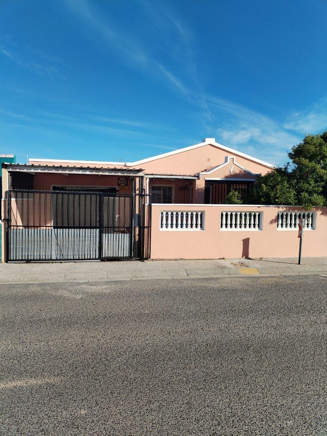 5 Bedroom House for sale in Eastridge P24113552967