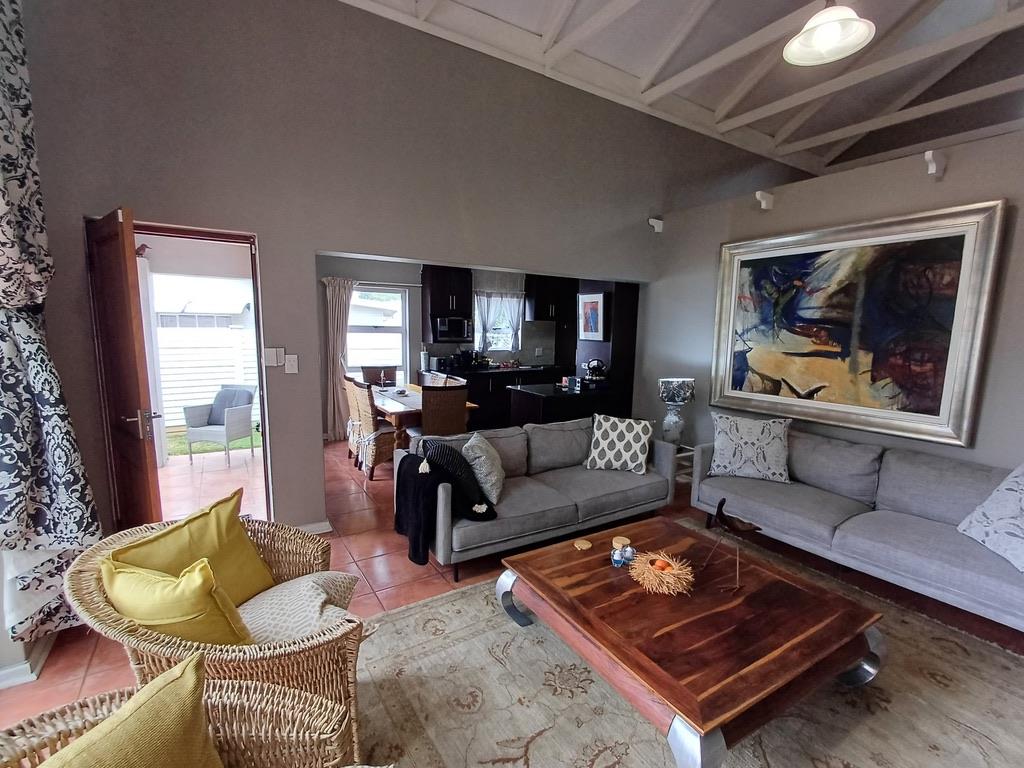 3 Bedroom House for sale in Bayswater P24113553023