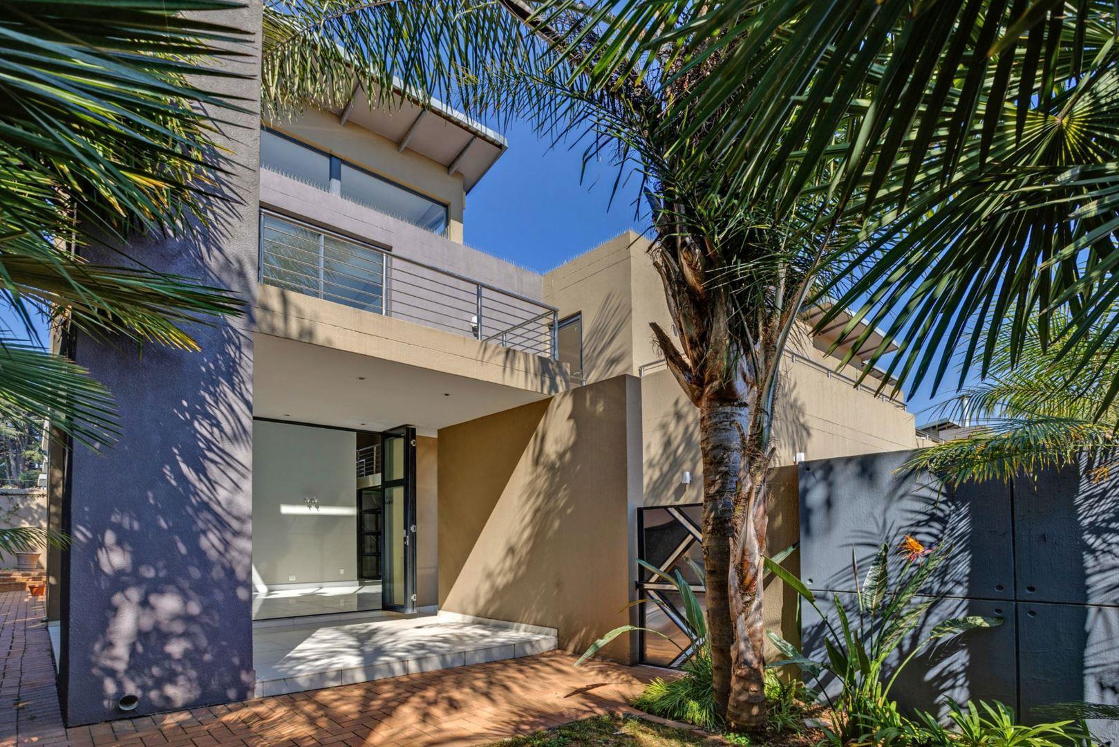 3 Bedroom House for sale in Houghton Estate P24113553565