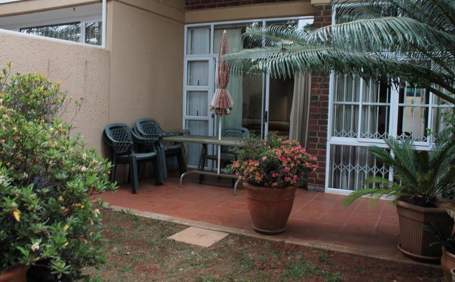 2 Bedroom Townhouse for sale in Bedford Gardens 8 The Kings P24