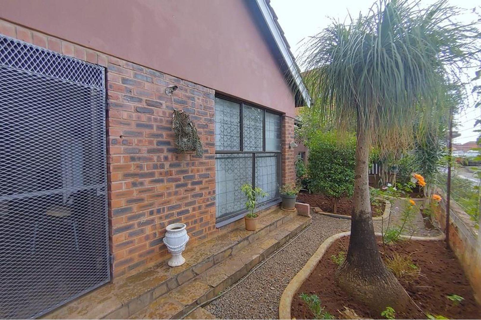 3 Bedroom House for sale in Pietermaritzburg Central P24113554079