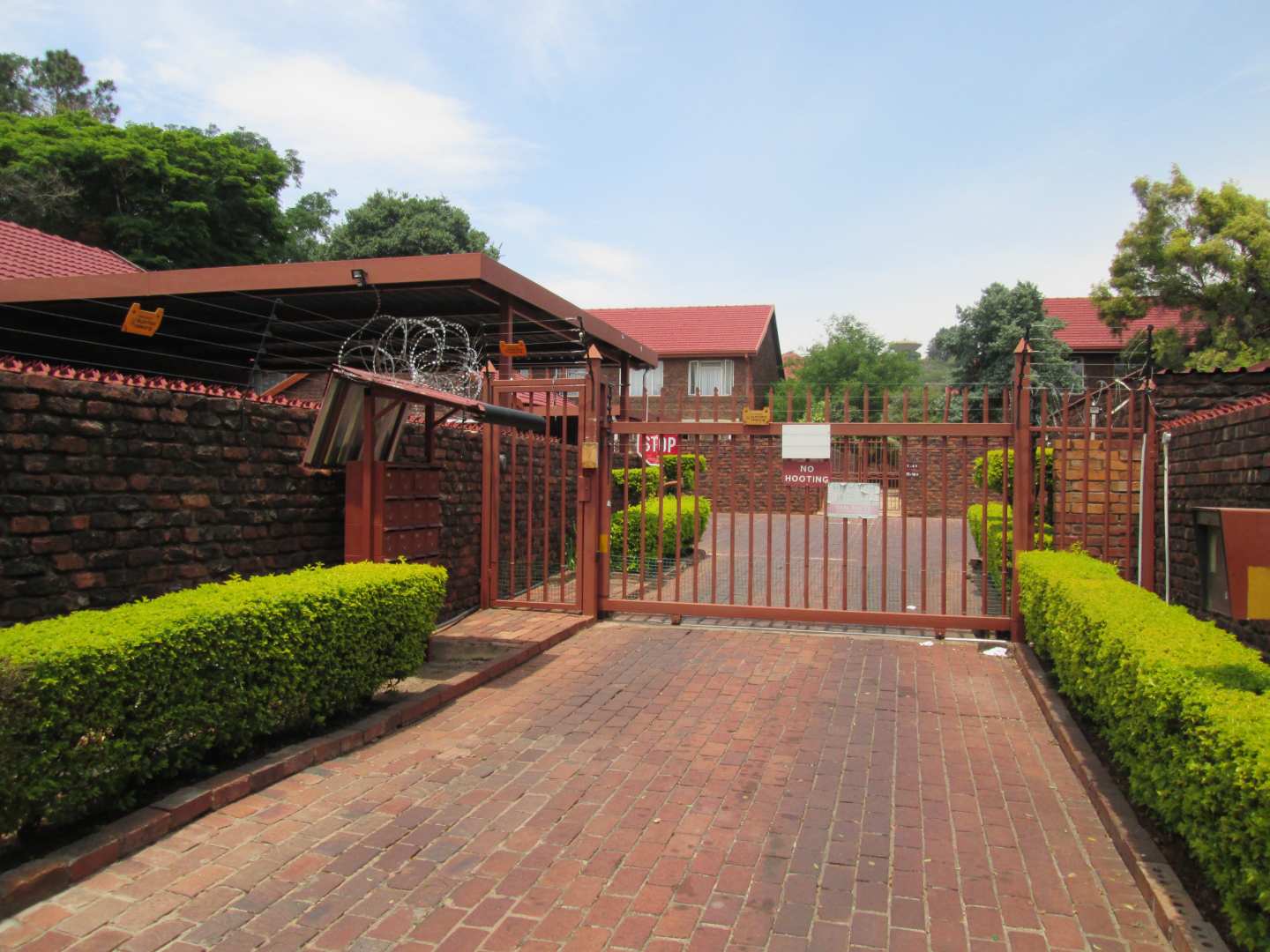 3 Bedroom Townhouse for sale in Silverton P24113554525