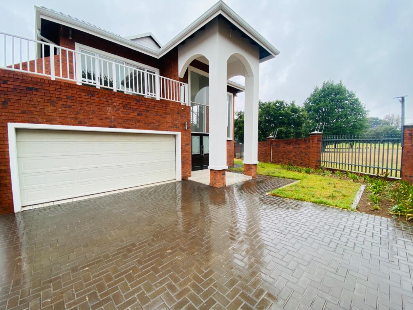 4 Bedroom House for sale in Benoni Country Club P24113557343