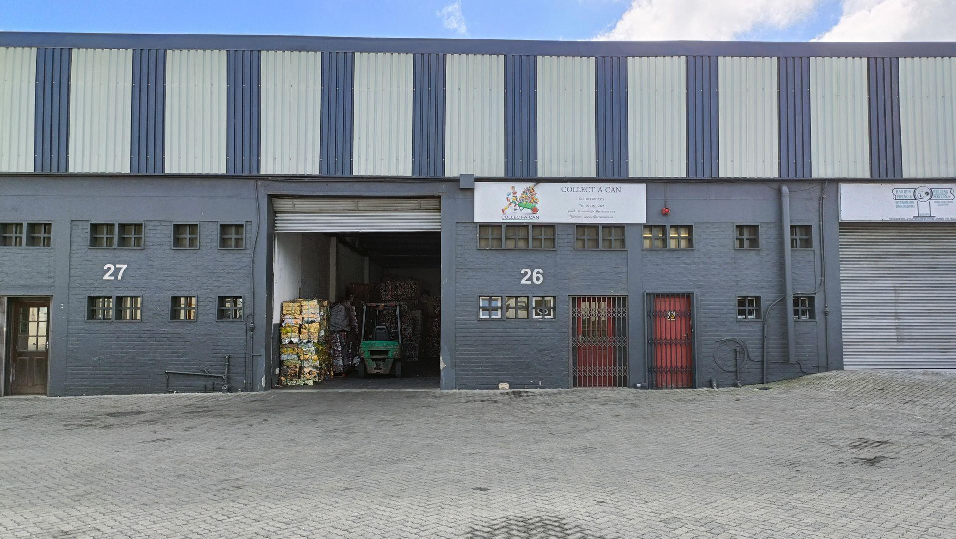 Industrial property to rent in Epping Industrial Unit 26 Gunners