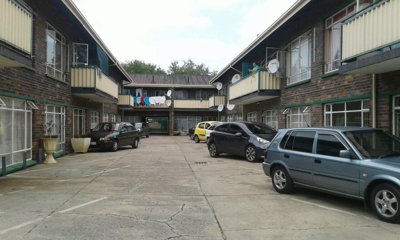 Apartment / flat for sale in Vereeniging Central P24113558998