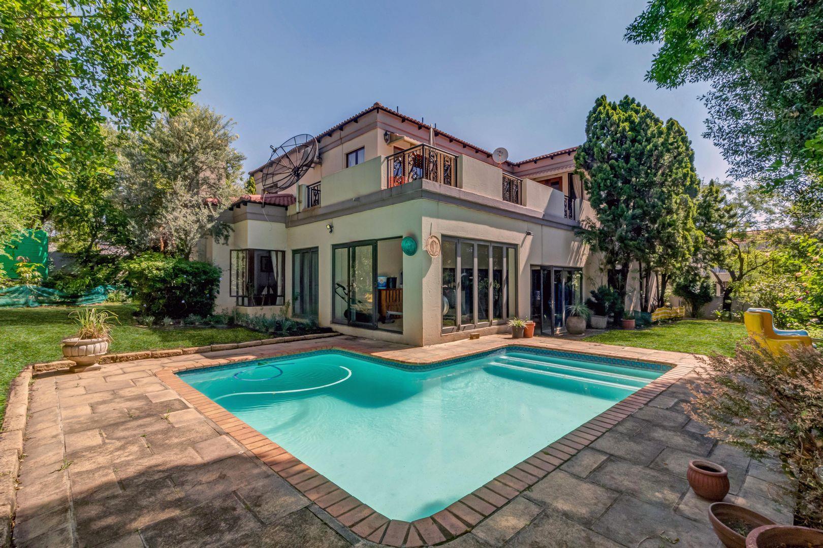 4 Bedroom House for sale in Cedar Lakes P24113559630