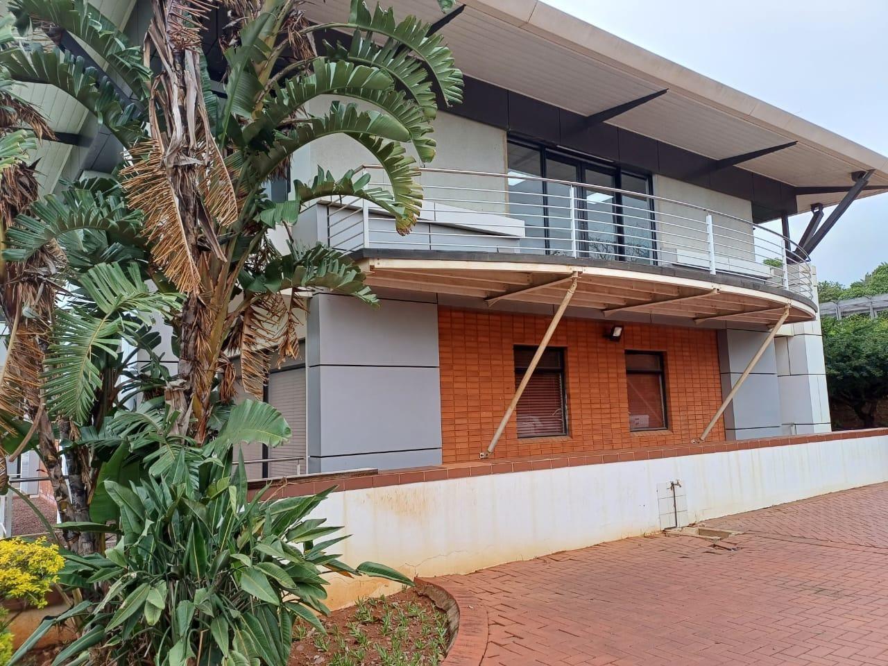 Commercial property to rent in La Lucia Ridge P24113559789