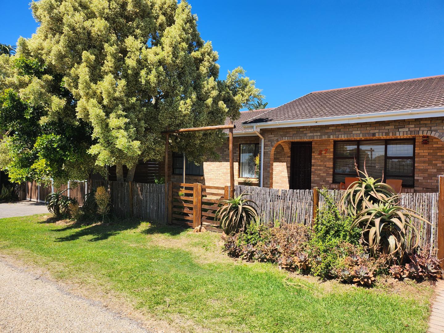 Wavecrest, Jeffreys Bay Property Property and houses to rent in