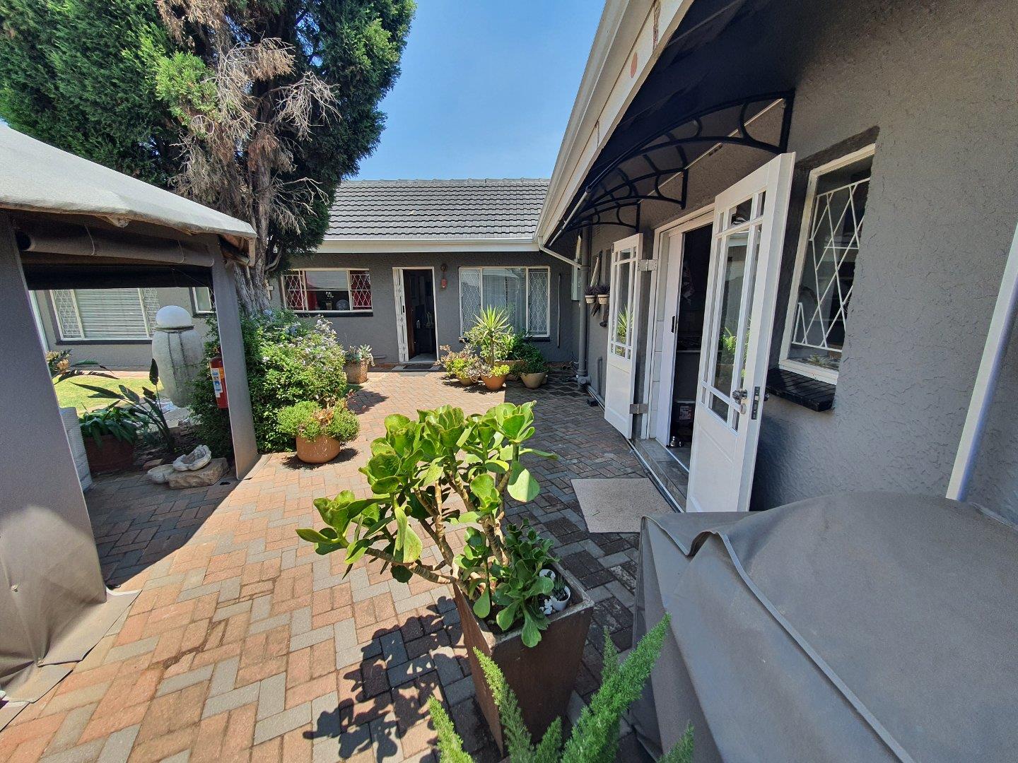 Cinderella Property Property and houses for sale in Cinderella